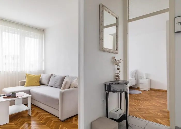 Apartment Aja