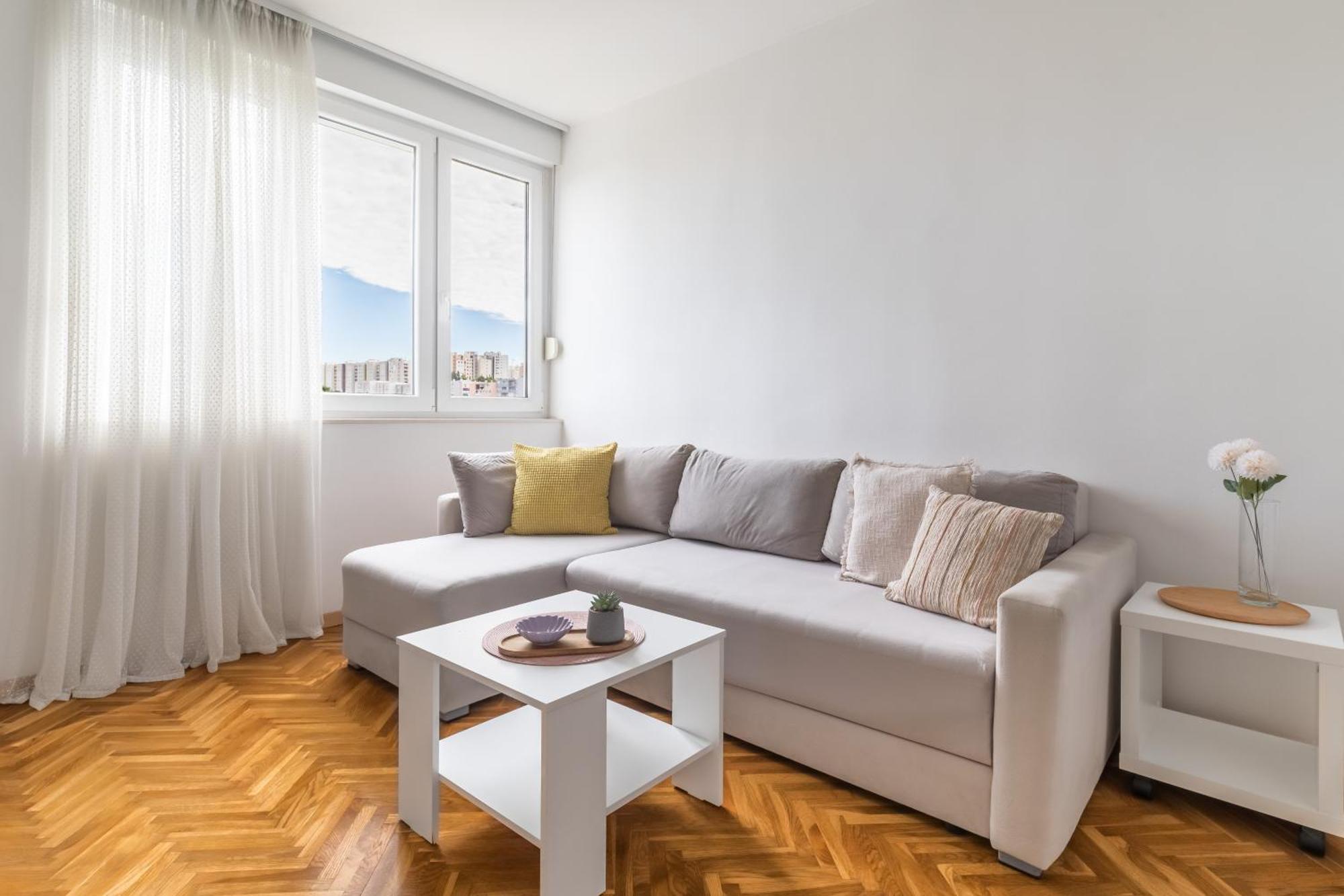 Apartament Aja