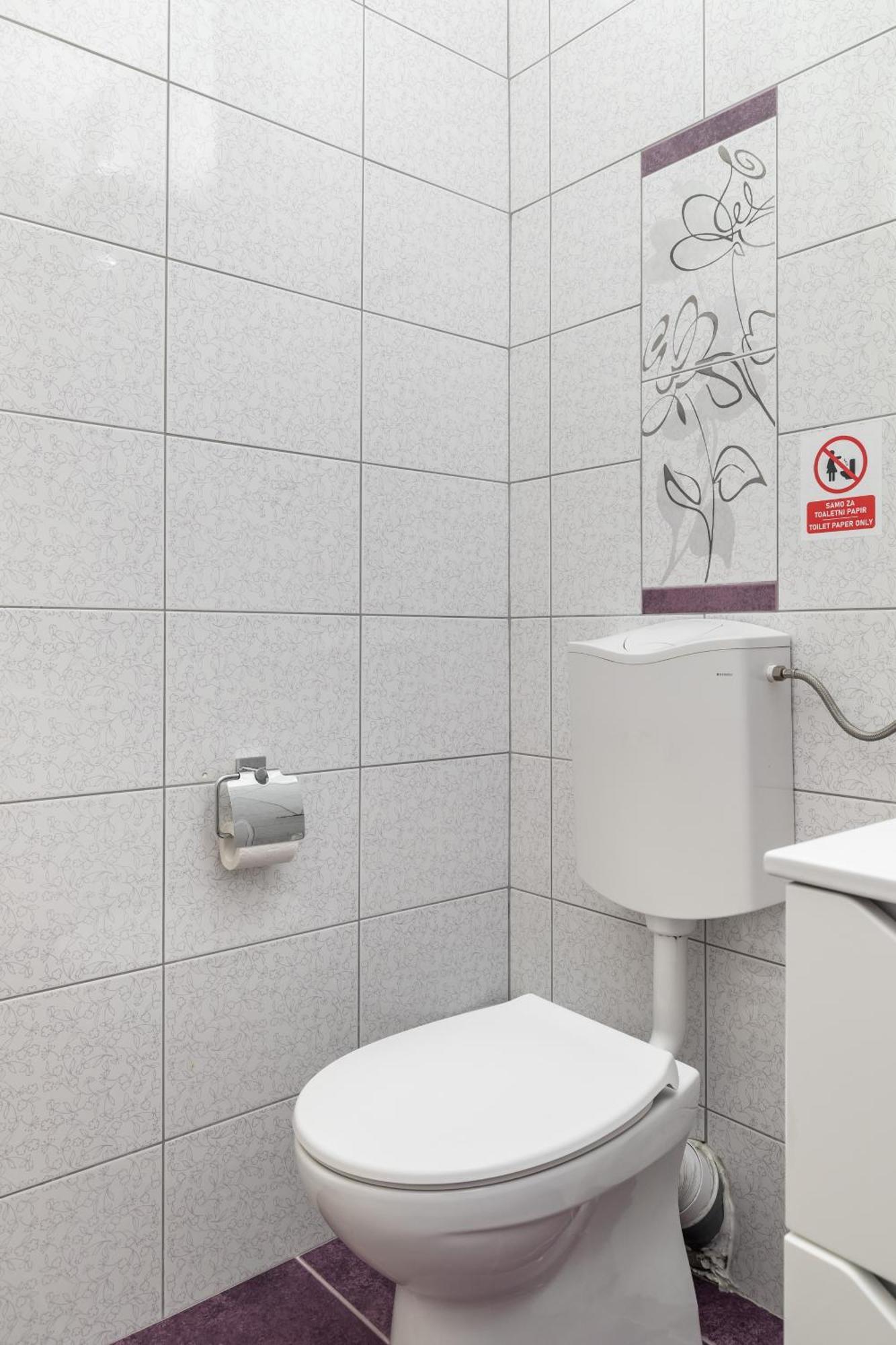 Apartament Aja *